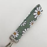 Green Daisies Keychain