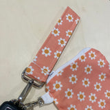 Coral Daisies Keychain Set